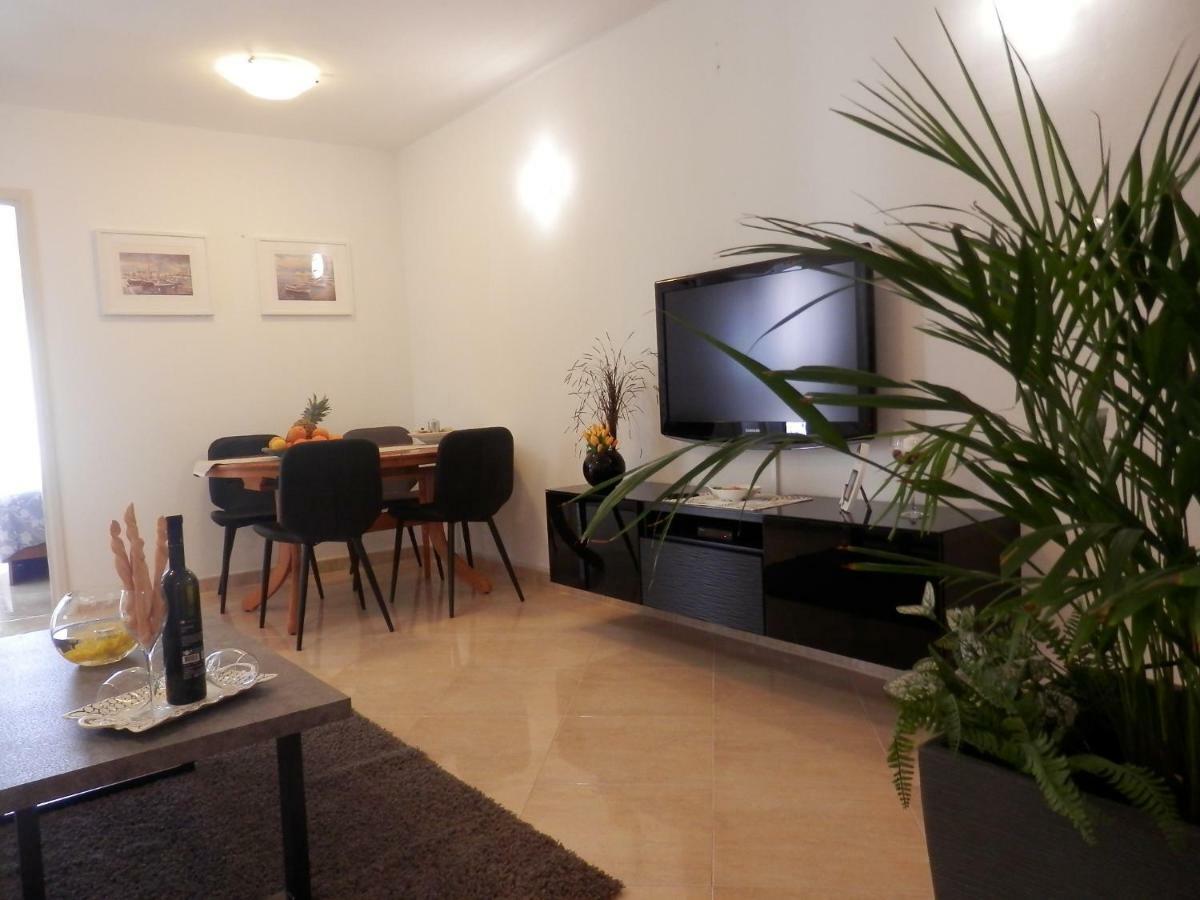 Melody Apartment Poreč Dış mekan fotoğraf